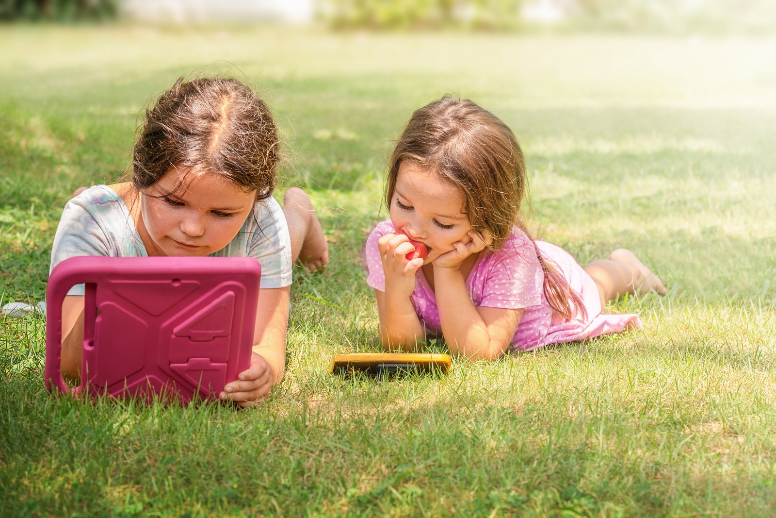 Balancing screen time and play
